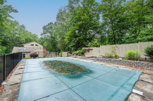 152 Burr Hl Rd, Deep River CT 06419-1170 exterior