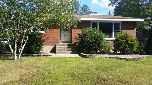 54 Lexton Dr, Farmington, CT 06032-2412