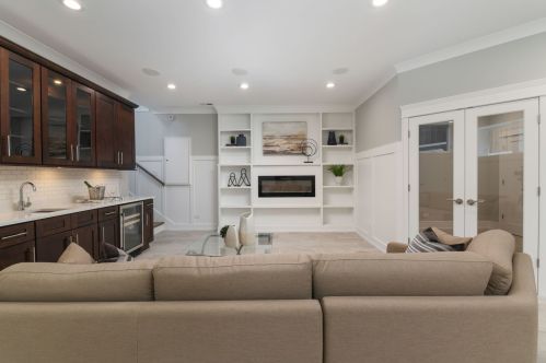 3642 Artesian Ave, Chicago IL  60618-4708 exterior