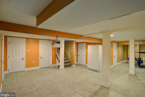 5 Cadwalader Dr, Trenton NJ 08618-3301 exterior