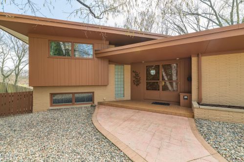 2103 Chevy Chase Blvd, Kalamazoo, MI 49008-2223