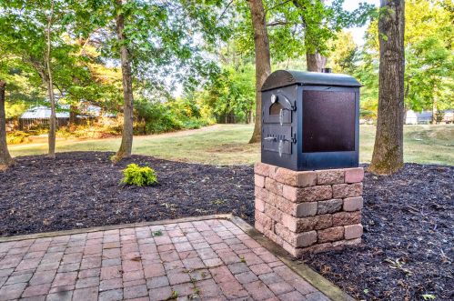 1202 Sprucebrook Dr, Kalamazoo MI 49048-5814 exterior