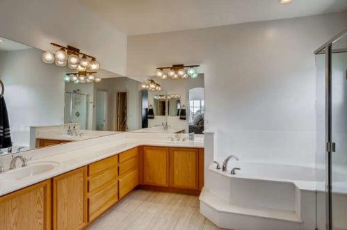 2426 Barbie Ln, Phoenix AZ 85085-5004 exterior