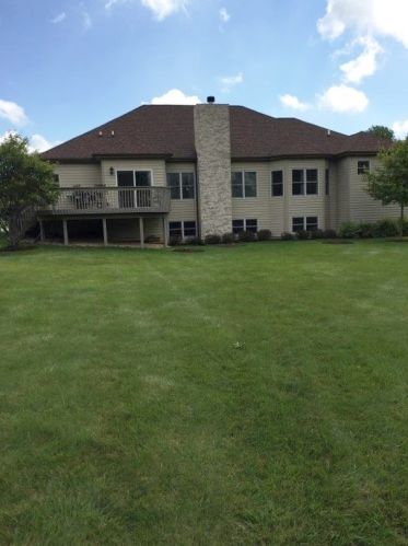 2203 Timberline Trl, Bull Valley IL 60098-8759 exterior