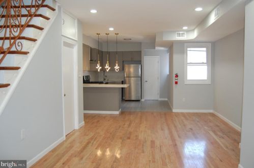 5937 Leithgow St, Philadelphia PA 19123-2127 exterior