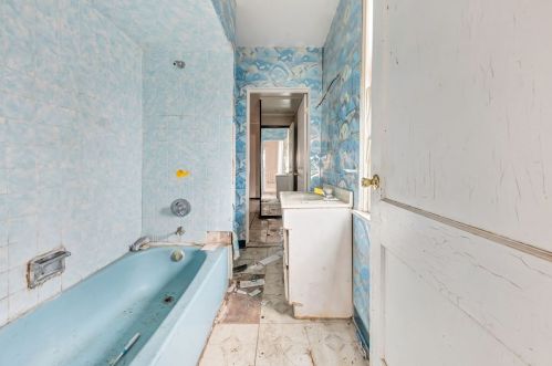 1321 Beechview Ave, Pittsburgh PA  15216-3343 exterior