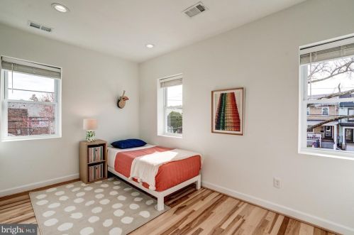 401 Delafield Pl, Washington DC  20011-6112 exterior