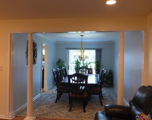 23 Peru St, Edison NJ  08820-2625 exterior