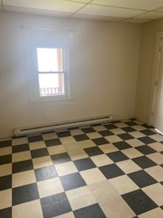 79 Oak St, Springfield MA 01151-1545 exterior