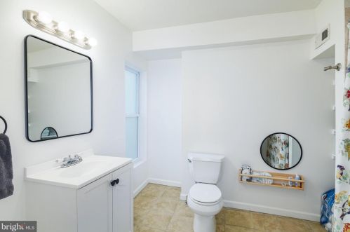 2454 Amber St, Philadelphia PA  19125-1619 exterior