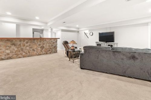 7327 Coventry Dr, Middletown MD 21769-6636 exterior