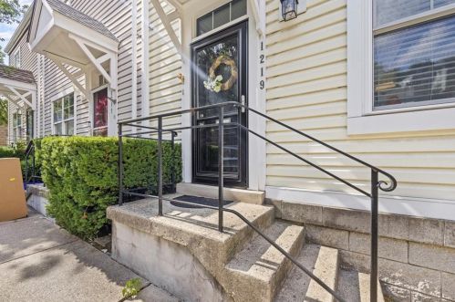 1219 Breed St, Pittsburgh, PA 15203-1205