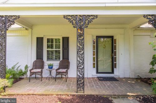 966 Ethan Allen Rd, Berwyn, PA 19312-2208