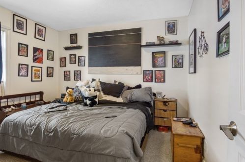 67 Catharine St, Worcester MA 01605-2708 exterior