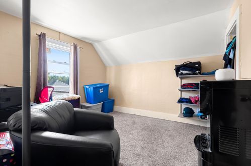 193 Main St, Plaistow NH 03865-3013 exterior