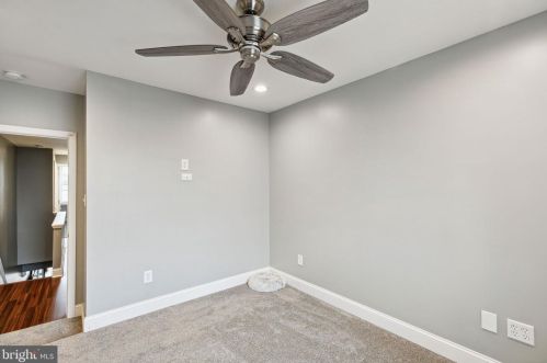 326 Jackson St, Philadelphia PA 19145-3617 exterior