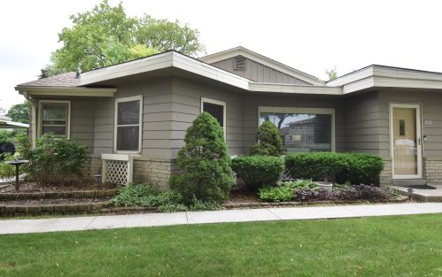 3047 121st St, Milwaukee WI  53222-4010 exterior