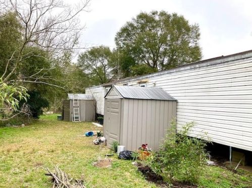 8388 Us Hwy 90, Defuniak Springs FL 32433-1497 exterior