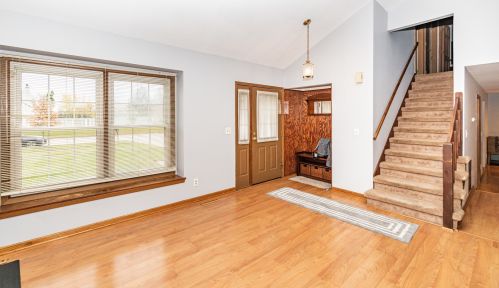 900 Bennington Dr, Bull Valley IL 60014-8875 exterior