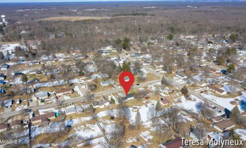 4085 Nicholl Ave, Meskegon MI 49444-3633 exterior