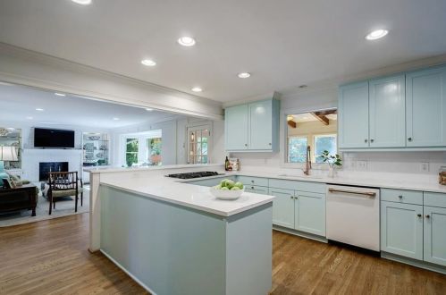 305 Drummen Ct, Atlanta GA 30328-2658 exterior