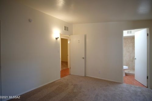 41 Montego Dr, Tucson AZ  85710-1312 exterior