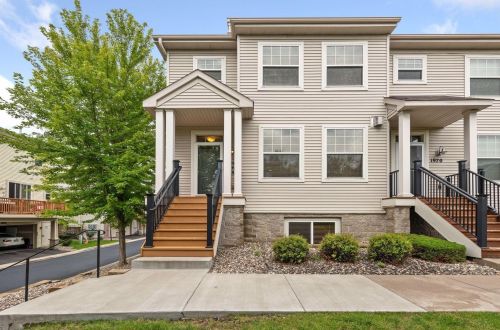 1968 Siefert St, Chaska, MN 55318-3244