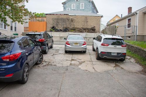 53 Raymond St, Providence RI 02908-4838 exterior