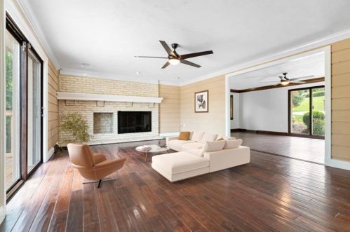 1351 Redfern Dr, Pittsburgh PA  15241-2932 exterior