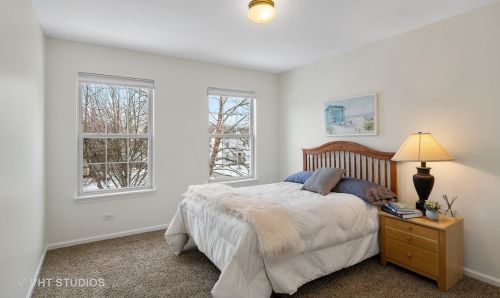 3168 Hampshire Ln, Waukegan IL 60087-5335 exterior