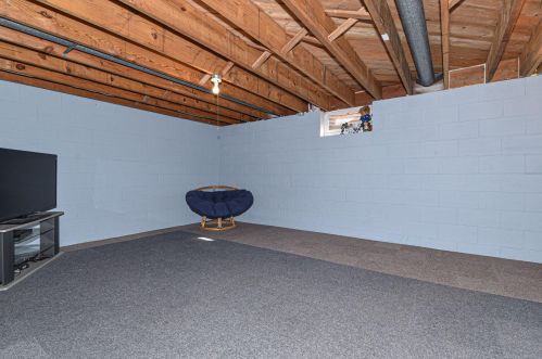 4947 Colonial Ct, Milwaukee WI exterior