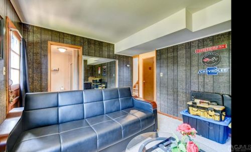 226 Prospect Ave, Green Brook NJ  08812-1418 exterior