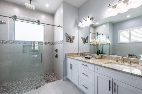 348 14 Ave, Naples FL 34117-0092 exterior