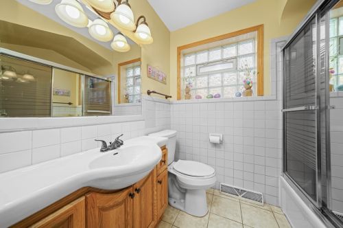 6129 Mcvicker Ave, Chicago IL 60638-4325 exterior