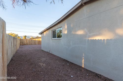 8051 Malvern St, Tucson AZ  85710-4238 exterior