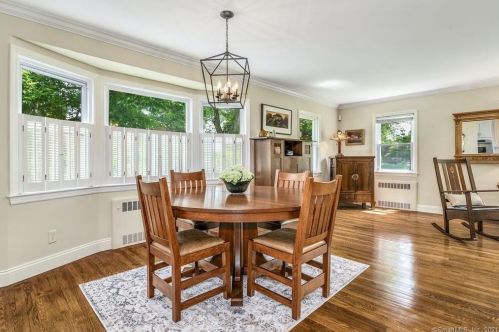 240 Pearsall Pl, Bridgeport CT  06605-3522 exterior