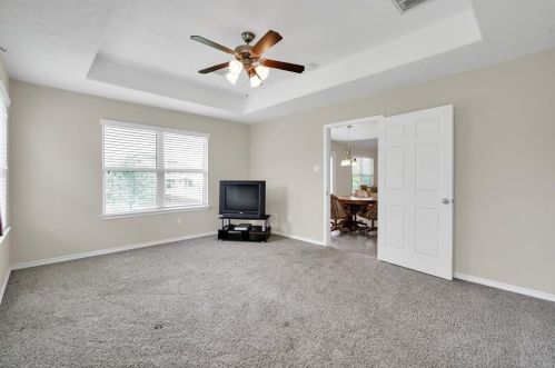 327 Cpe Conroe Dr, Montgomery TX 77356-5718 exterior