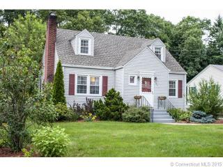 121 Delmont St, Manchester CT  06042-3568 exterior