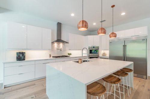 503 Davis Blvd, Tampa FL 33606-4012 exterior