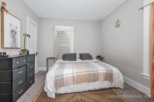 29 Eastern Ave, Grand Rapids MI 49507-3634 exterior