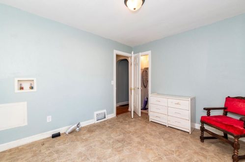 5864 Abbey St, Kalamazoo MI 49048-3527 exterior