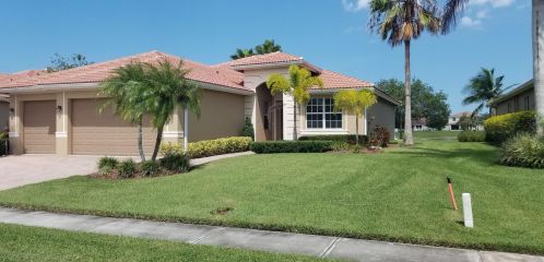 822 Bent Creek Dr, Fort Pierce FL  34947-1325 exterior