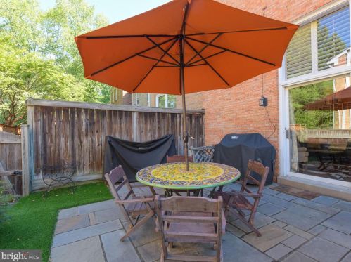 1302 Commonwealth Ave, Alexandria VA 22301-2021 exterior