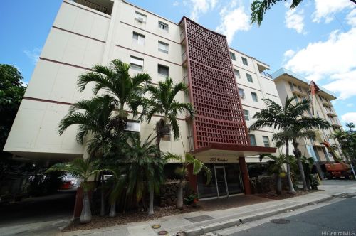 222 Kaiulani Ave, Honolulu HI  96815-3061 exterior