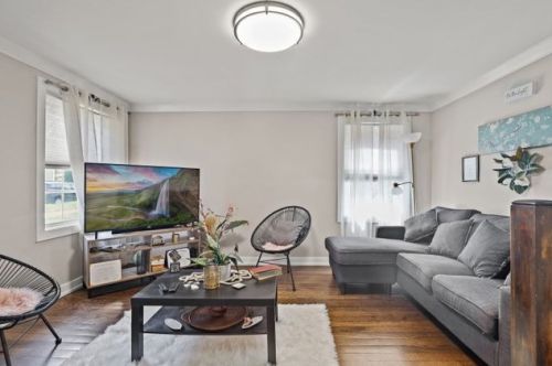 8524 Seeley Ave, Chicago IL  60620-6036 exterior