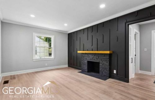 3437 Harris Dr, Atlanta GA  30337-1601 exterior