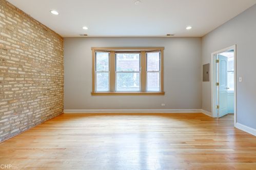 4448 Beacon St, Chicago, IL 60640-5525