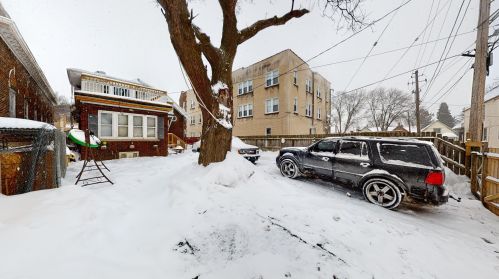 2421 National Ave, Milwaukee WI 53204-1014 exterior