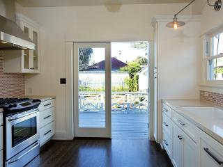 2135 29th St, Los Angeles CA  90018-3027 exterior