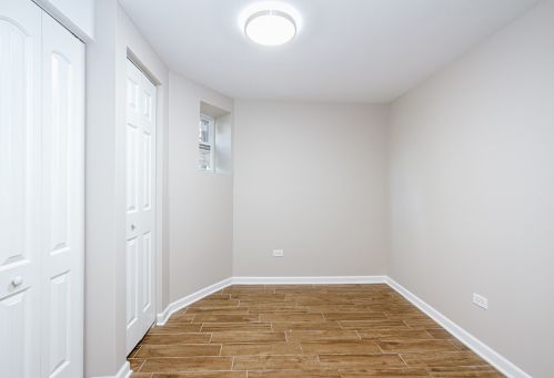 1516 69 Pl, Chicago IL 60637-4810 exterior